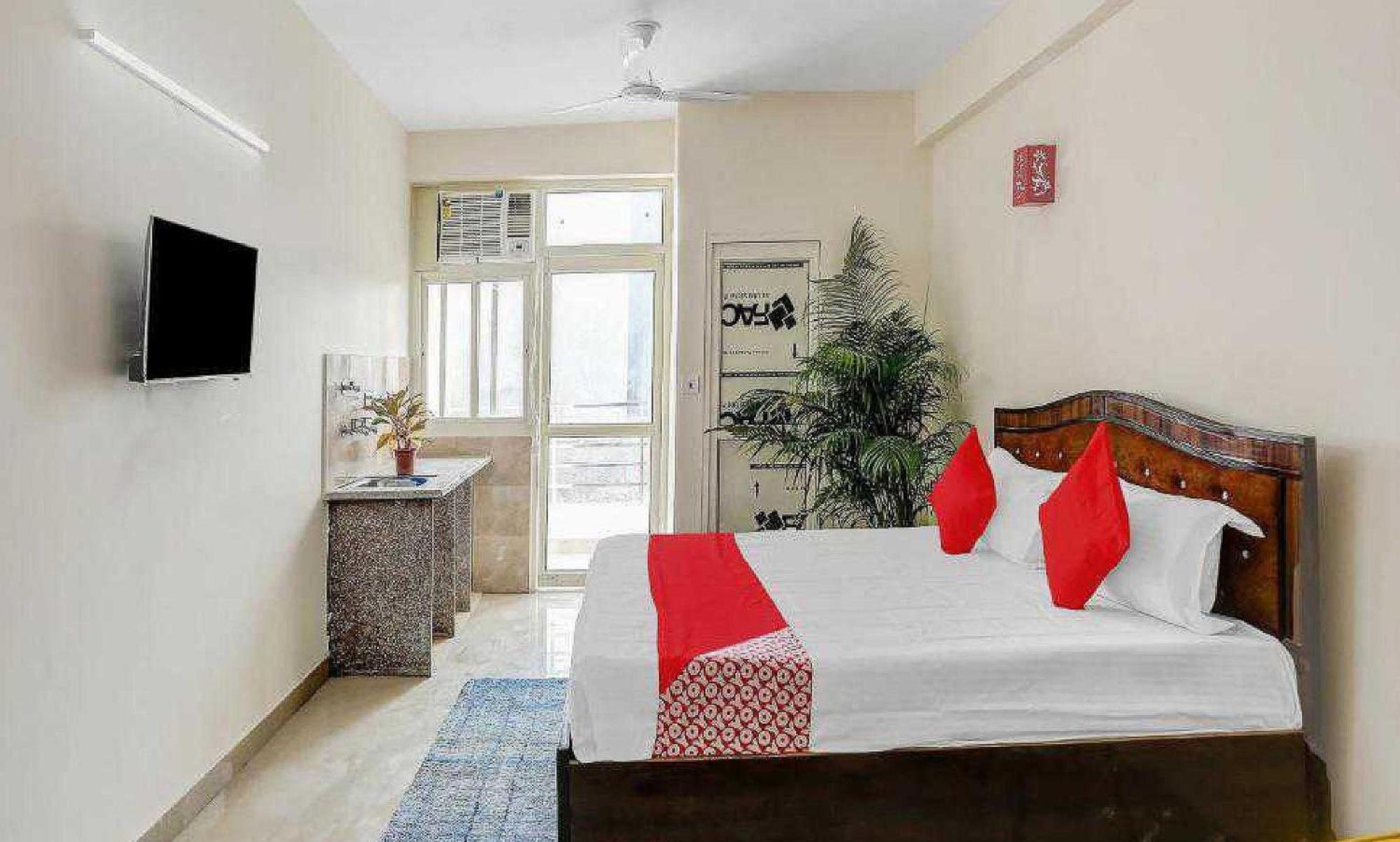 Hotel O Krishna Orchid Near Noida Sector 81 Metro Station Exterior foto