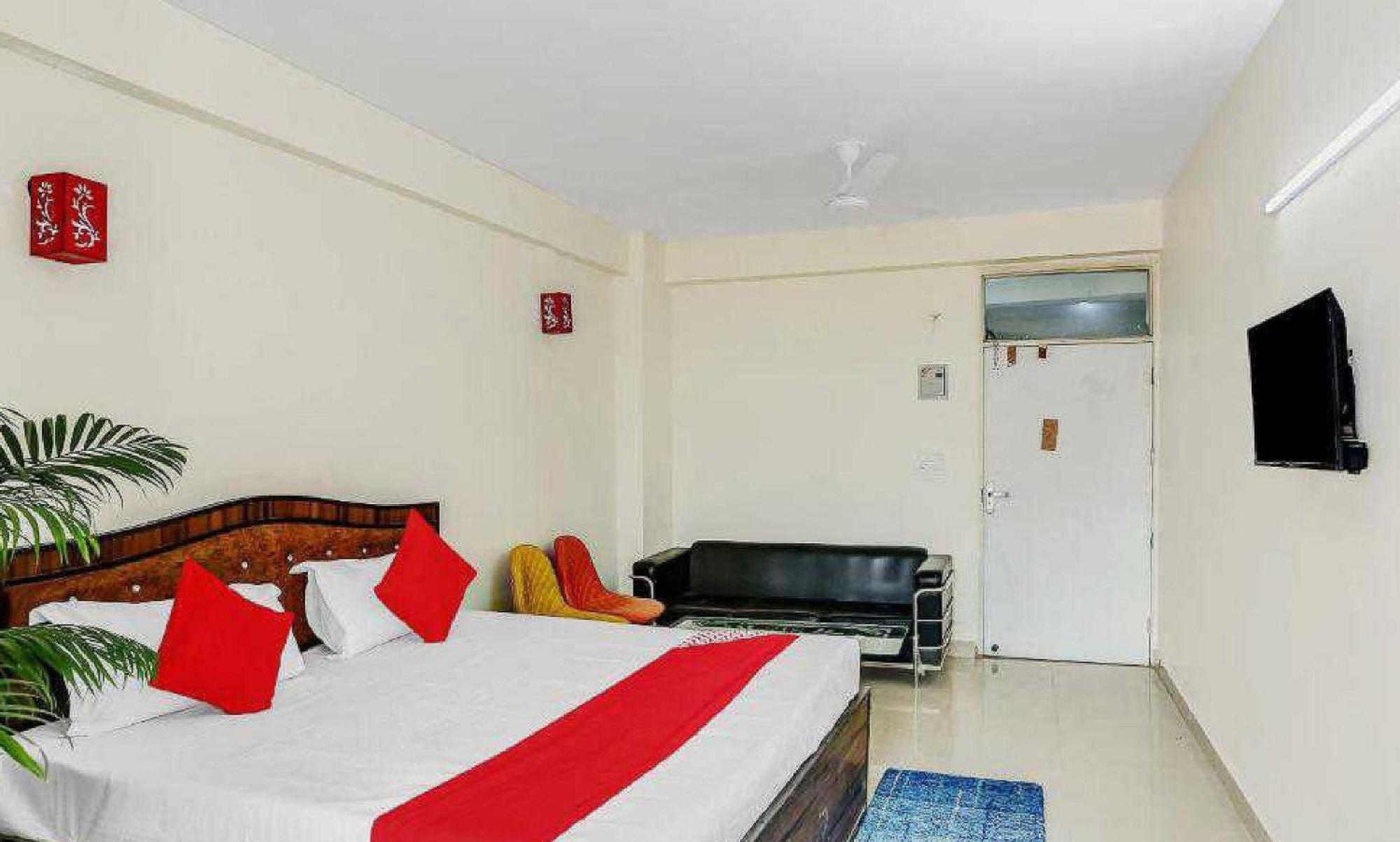Hotel O Krishna Orchid Near Noida Sector 81 Metro Station Exterior foto