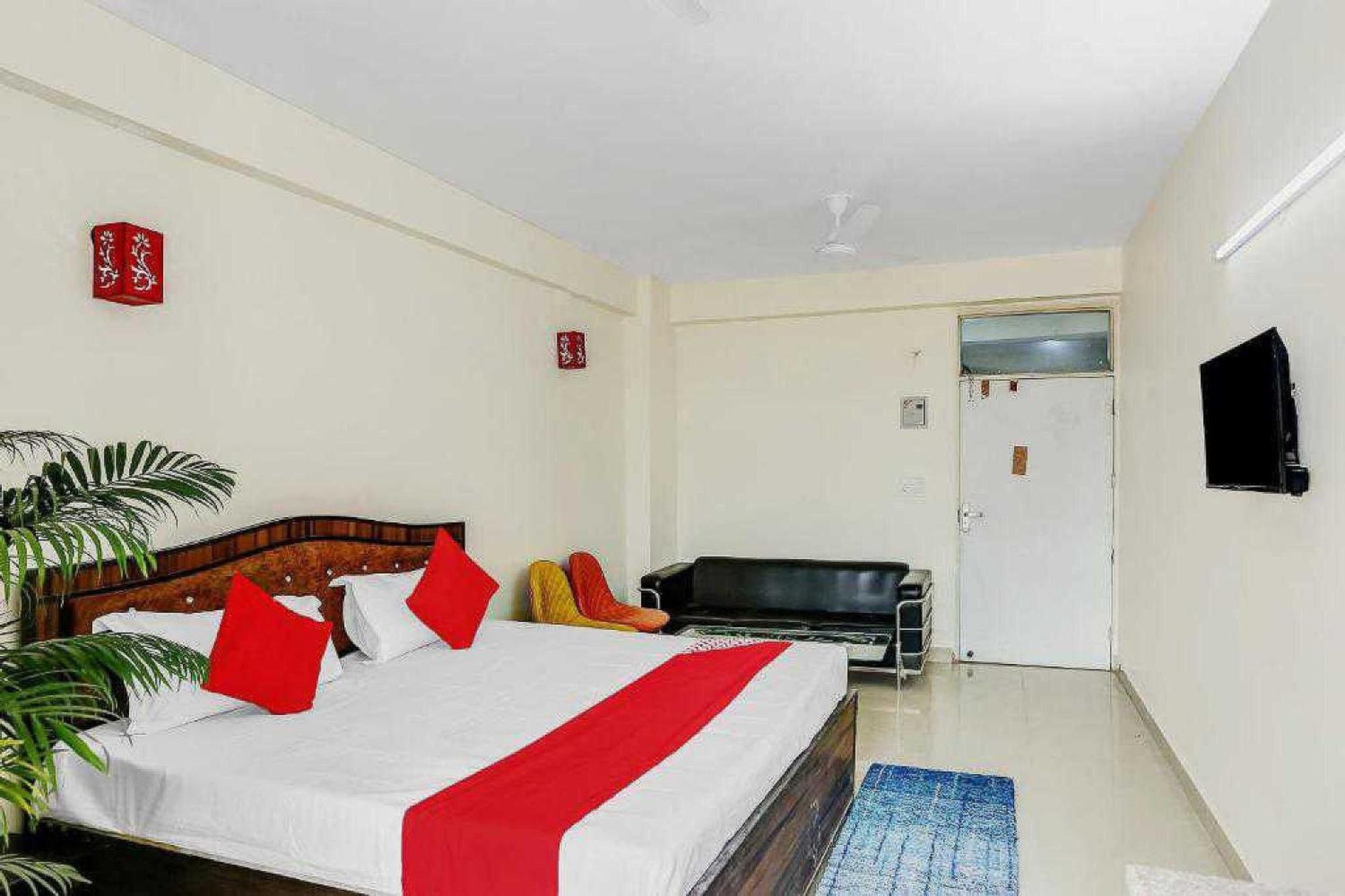 Hotel O Krishna Orchid Near Noida Sector 81 Metro Station Exterior foto