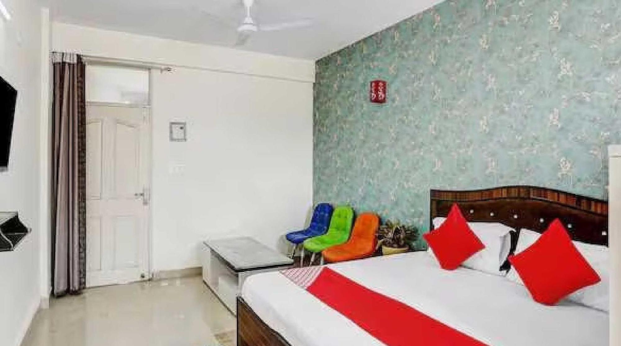 Hotel O Krishna Orchid Near Noida Sector 81 Metro Station Exterior foto